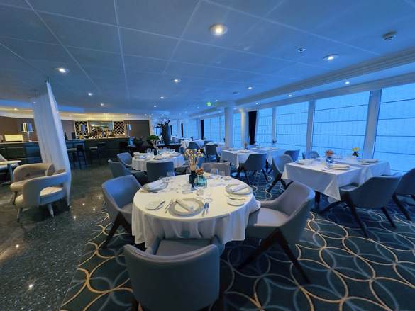 Azamara Cruises Aqualina Dining ©Jenna Lyn, Azamara Cruises4.jpg